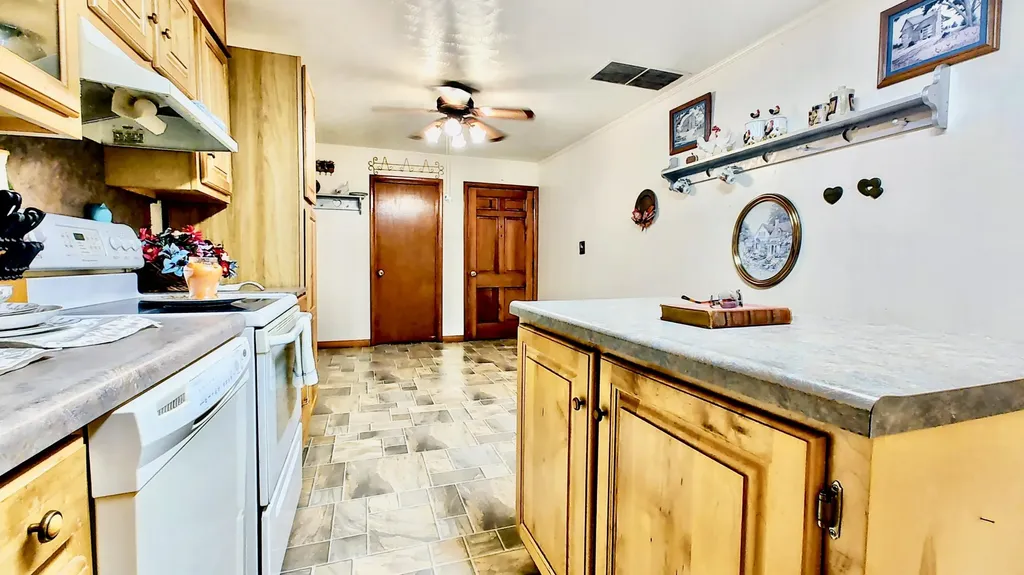410 Pecan Drive Clinton KY 42031