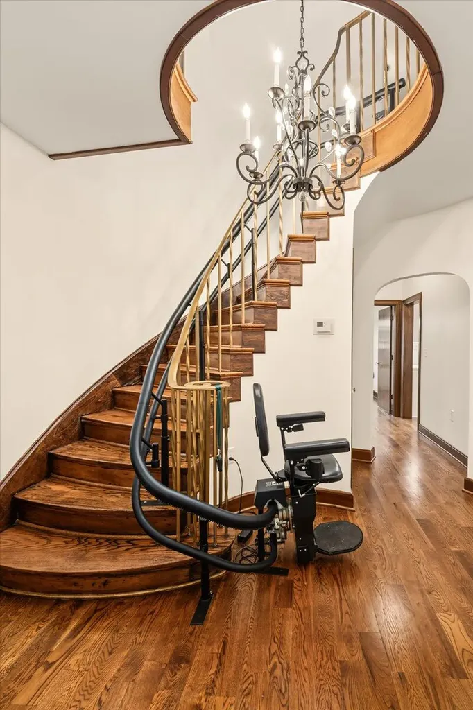207 Paul Sawyier Drive Frankfort KY 40601