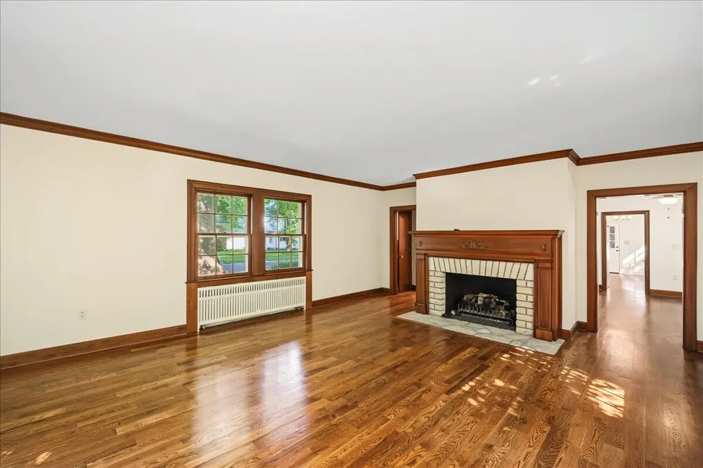 207 Paul Sawyier Drive Frankfort KY 40601