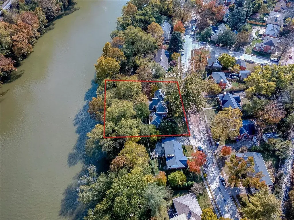 207 Paul Sawyier Drive Frankfort KY 40601