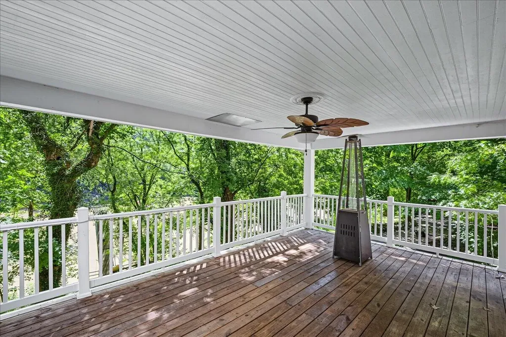 207 Paul Sawyier Drive Frankfort KY 40601