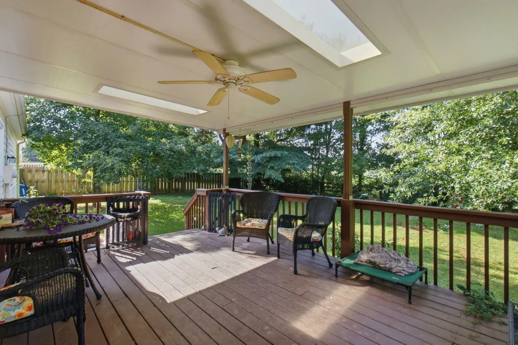 419 Mill Road Midway KY 40347