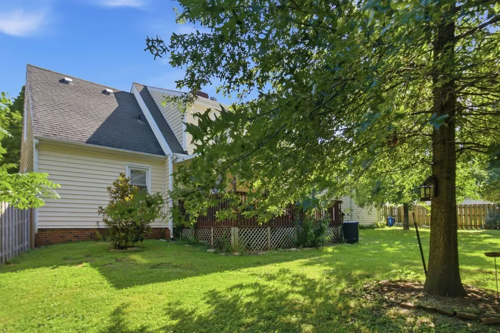 419 Mill Road Midway KY 40347
