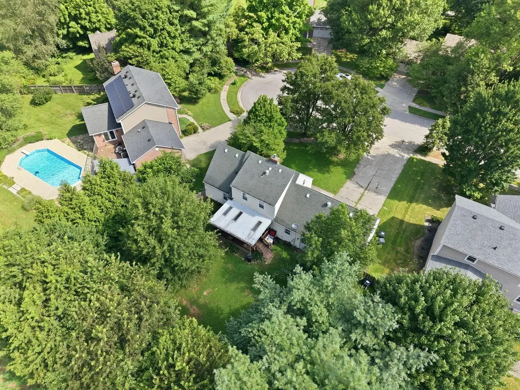 419 Mill Road Midway KY 40347