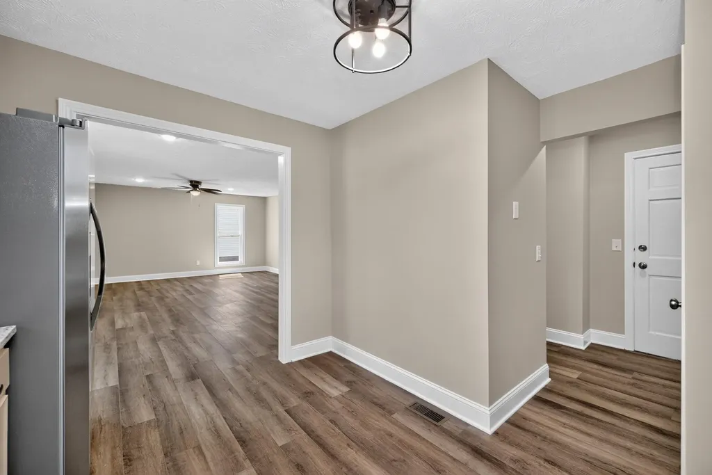 251 Longview Street Harrodsburg KY 40330