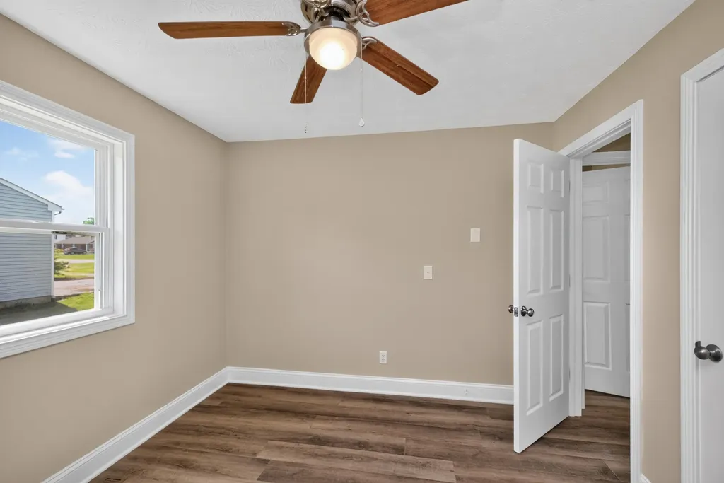 251 Longview Street Harrodsburg KY 40330