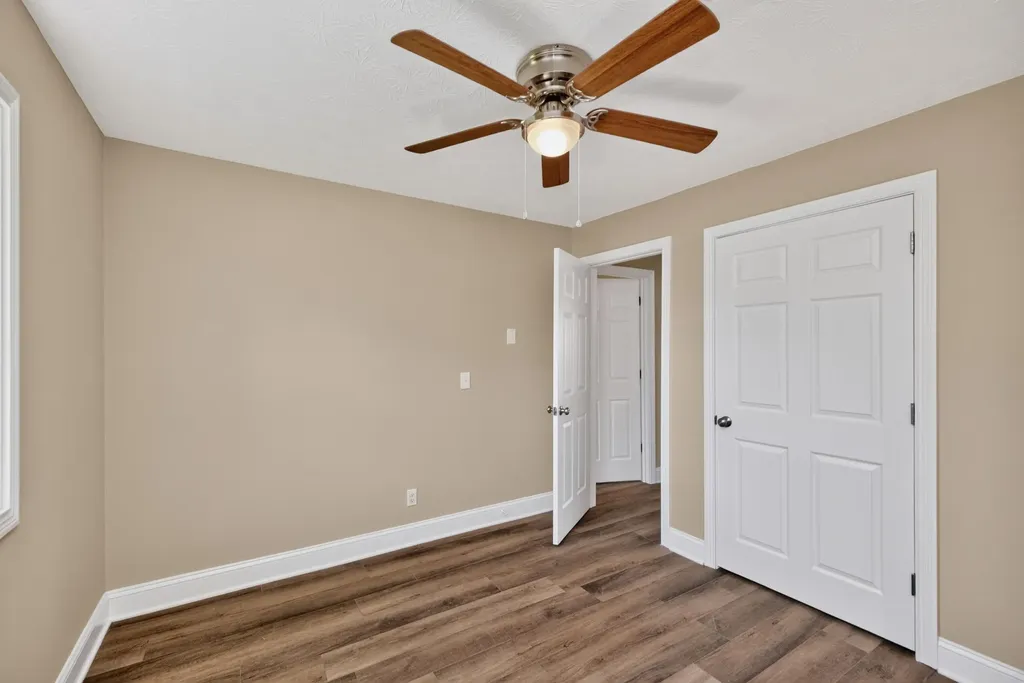 251 Longview Street Harrodsburg KY 40330