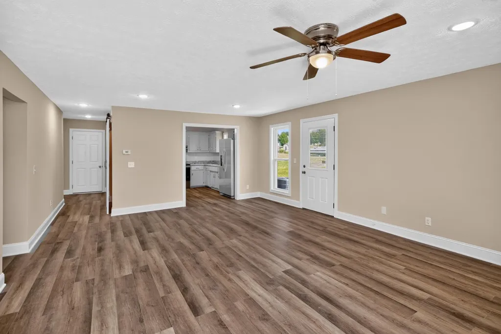 251 Longview Street Harrodsburg KY 40330
