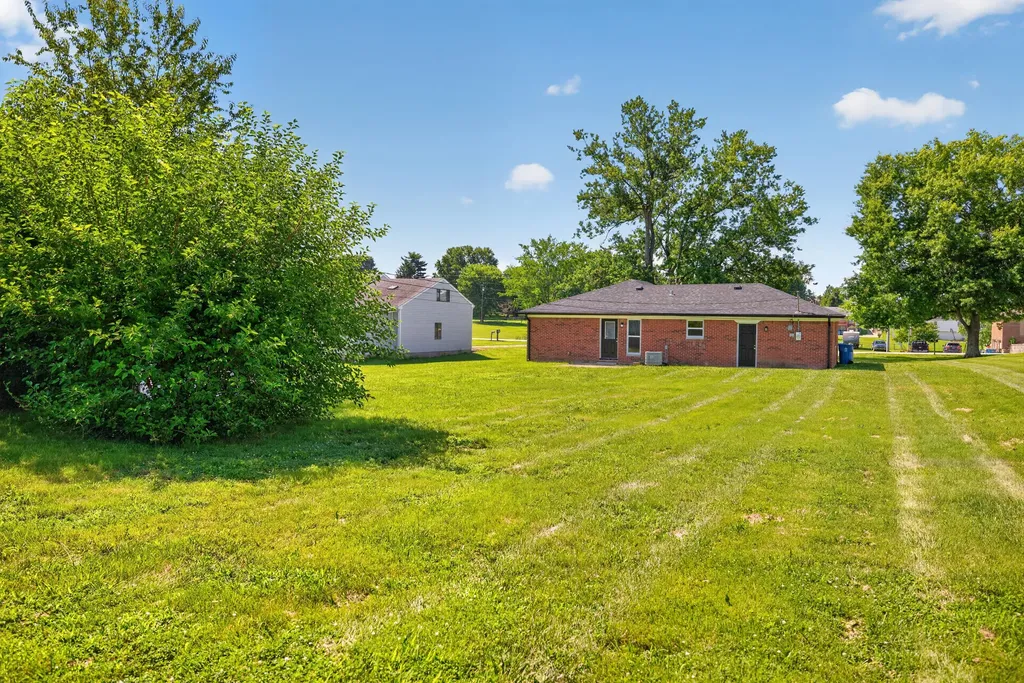 251 Longview Street Harrodsburg KY 40330
