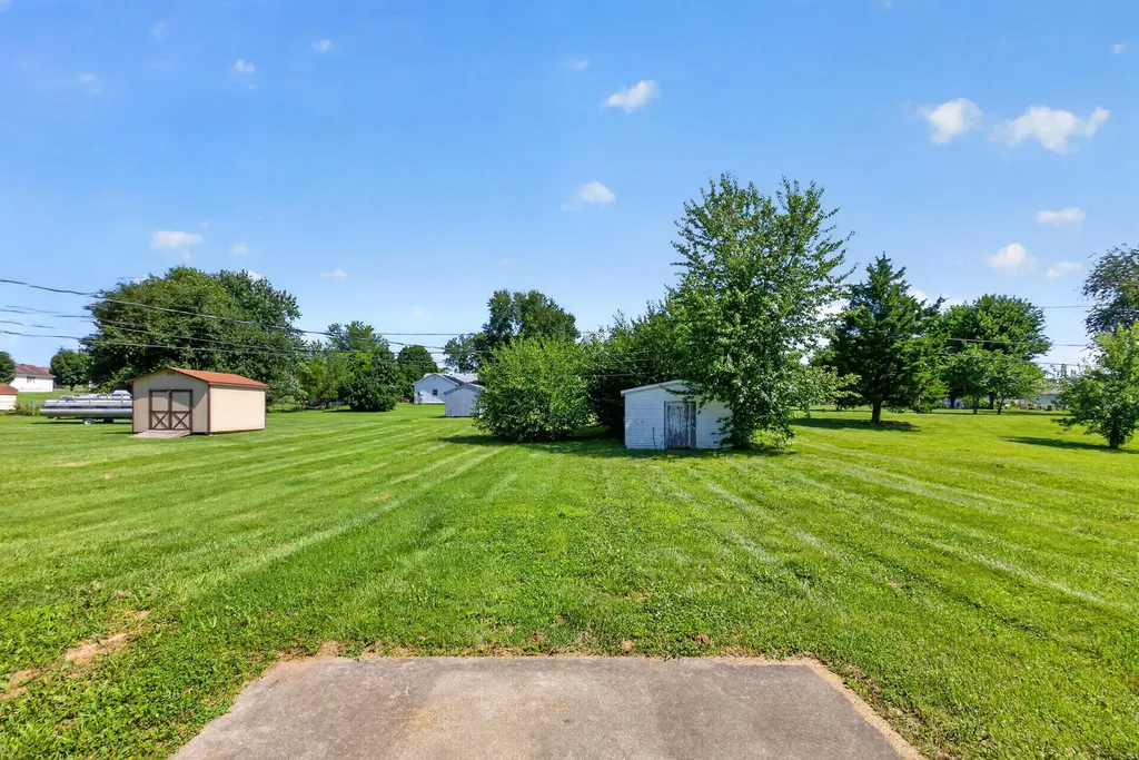 251 Longview Street Harrodsburg KY 40330