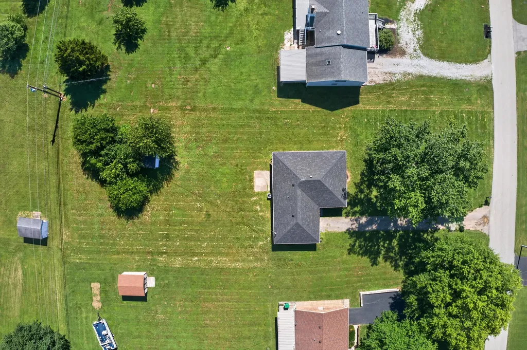 251 Longview Street Harrodsburg KY 40330