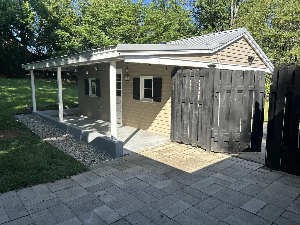386 Bradford Drive Lexington KY 40503