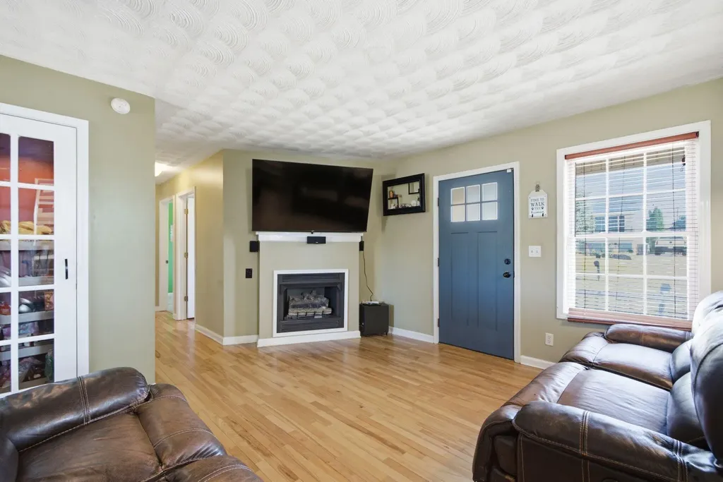 22 Apache Trail Winchester KY 40391