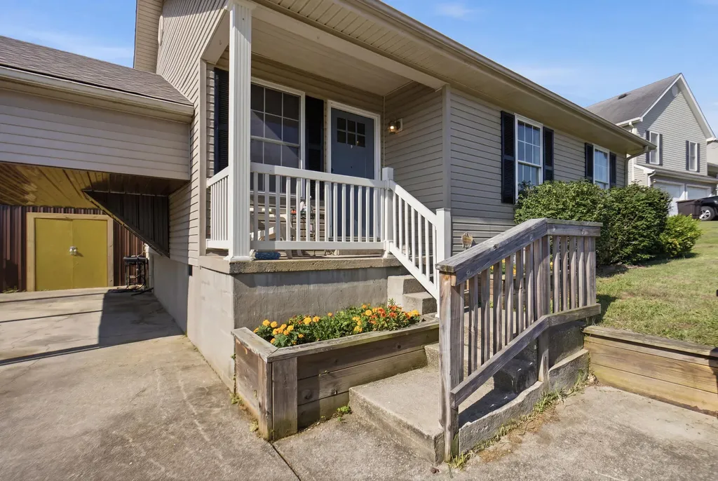 22 Apache Trail Winchester KY 40391
