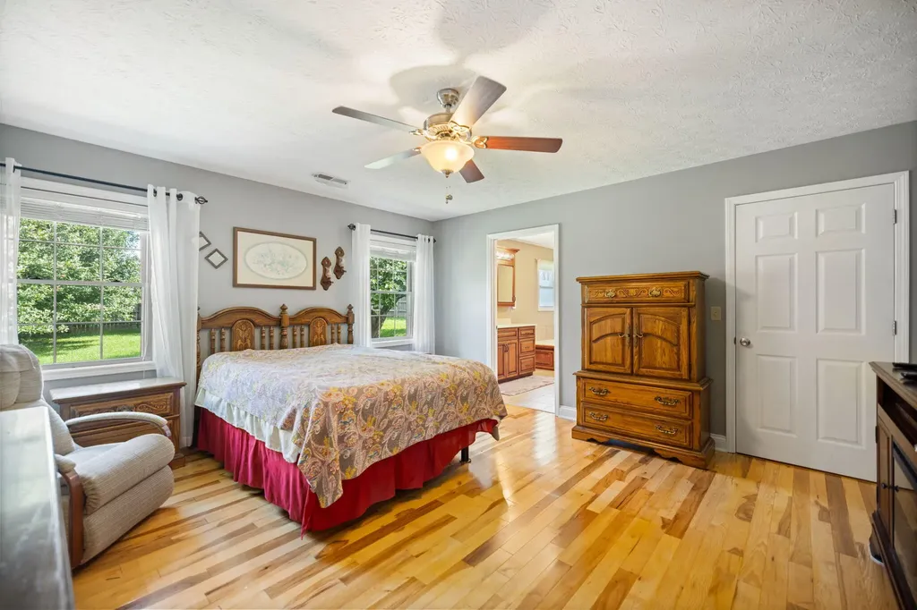 85 E Cherry Drive Science Hill KY 42553
