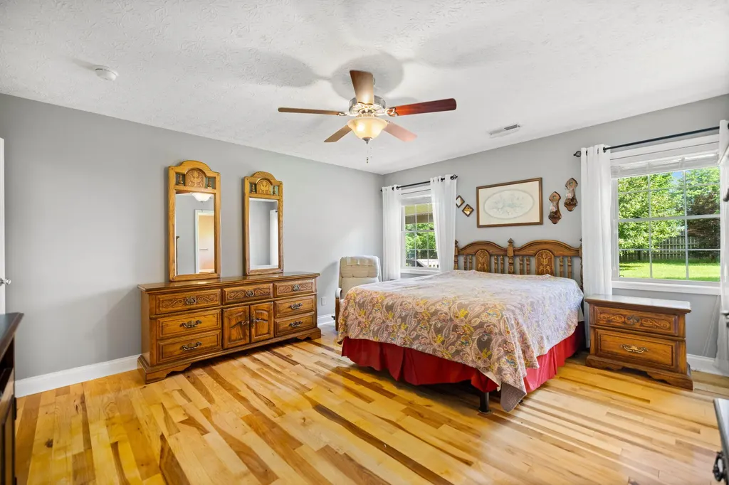 85 E Cherry Drive Science Hill KY 42553