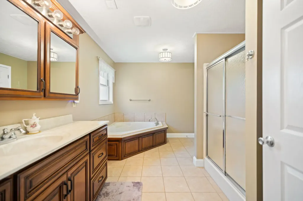 85 E Cherry Drive Science Hill KY 42553