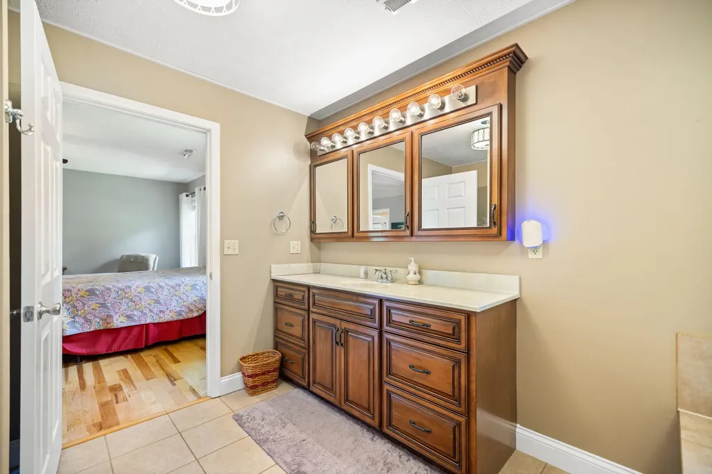 85 E Cherry Drive Science Hill KY 42553