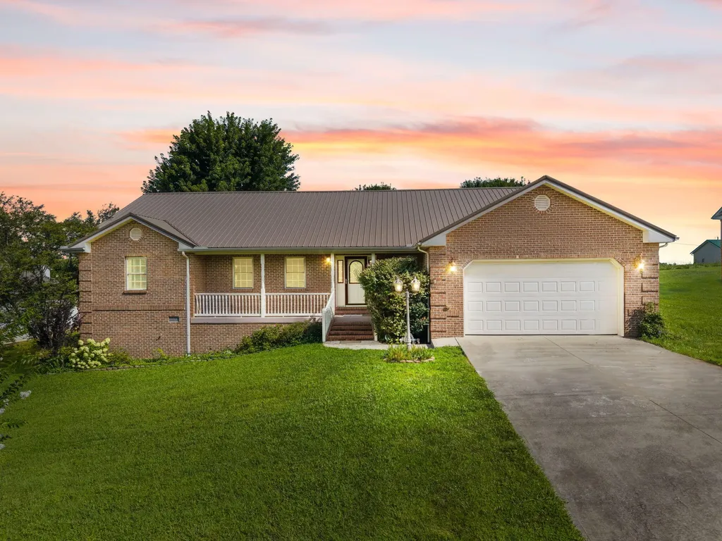 85 E Cherry Drive Science Hill KY 42553