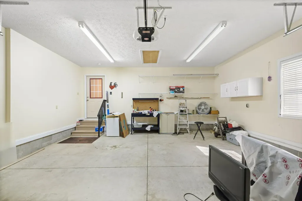 85 E Cherry Drive Science Hill KY 42553