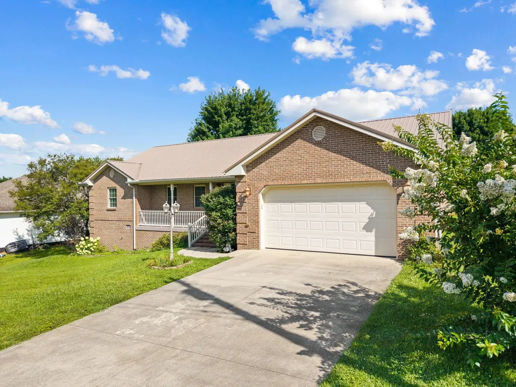 85 E Cherry Drive Science Hill KY 42553