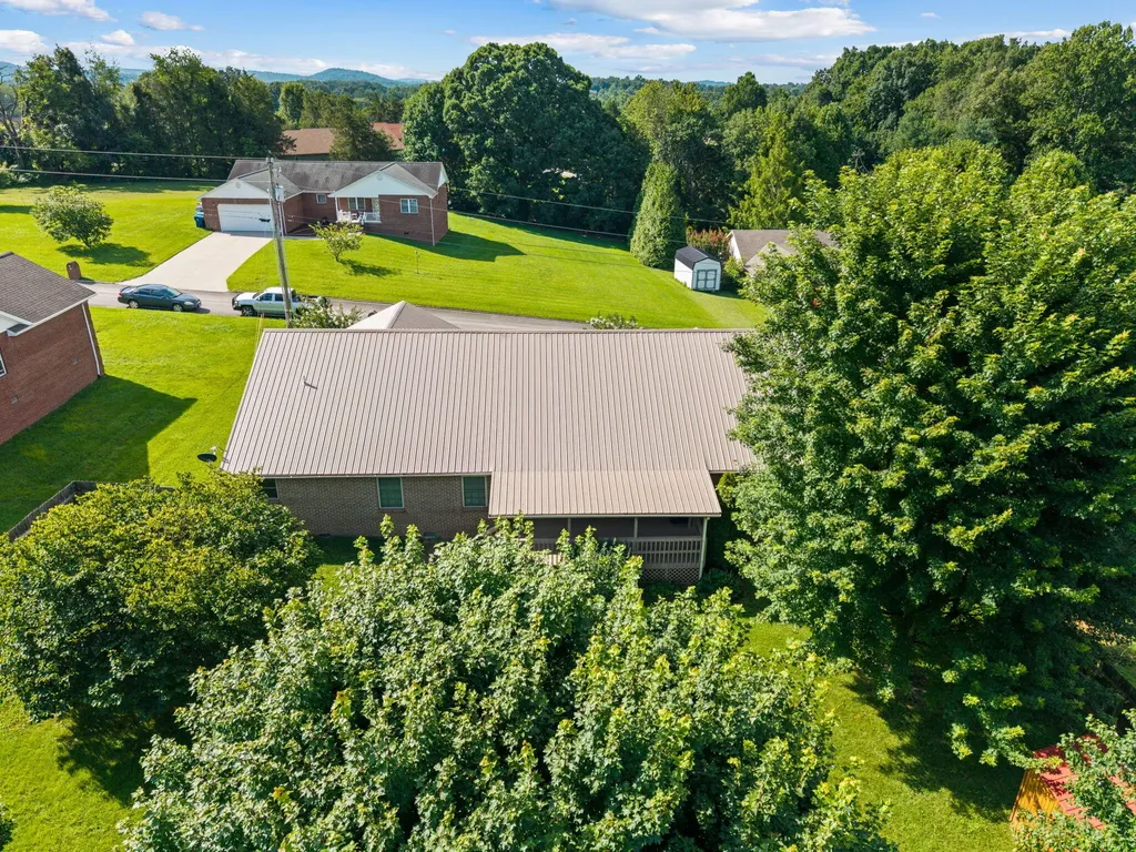85 E Cherry Drive Science Hill KY 42553