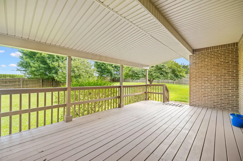 85 E Cherry Drive Science Hill KY 42553
