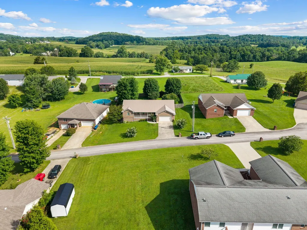 85 E Cherry Drive Science Hill KY 42553
