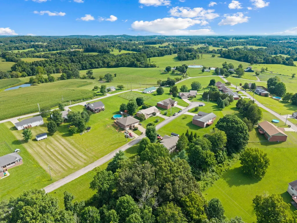 85 E Cherry Drive Science Hill KY 42553