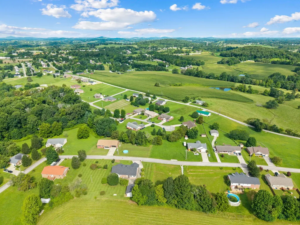 85 E Cherry Drive Science Hill KY 42553