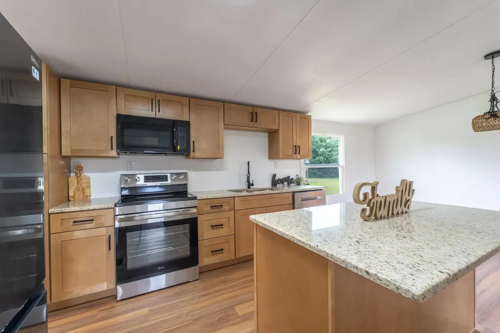 412 Bethlehem Road Waco KY 40385