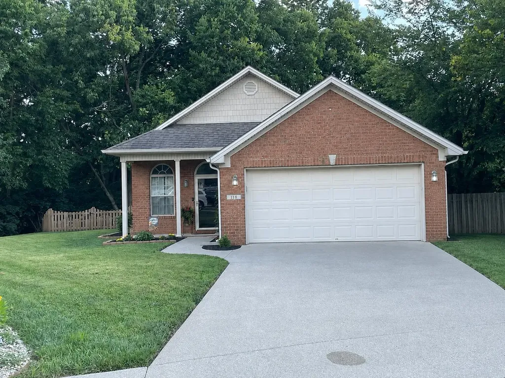 118 Back Stretch Drive Georgetown KY 40324