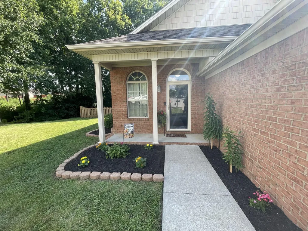 118 Back Stretch Drive Georgetown KY 40324