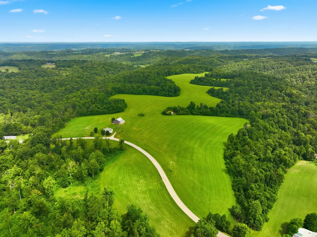 1591 Henson Ridge Road Liberty KY 42539