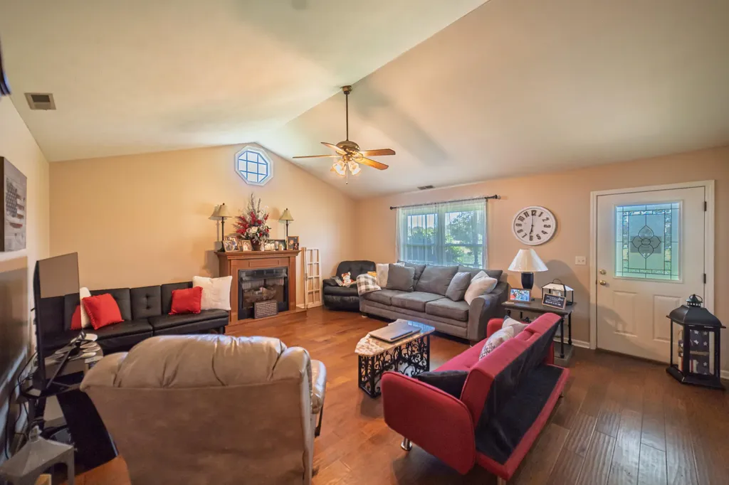 9570 State Route 131 Hickory KY 42051