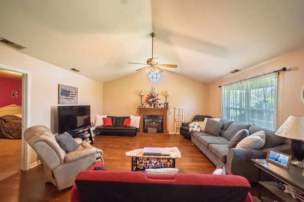 9570 State Route 131 Hickory KY 42051