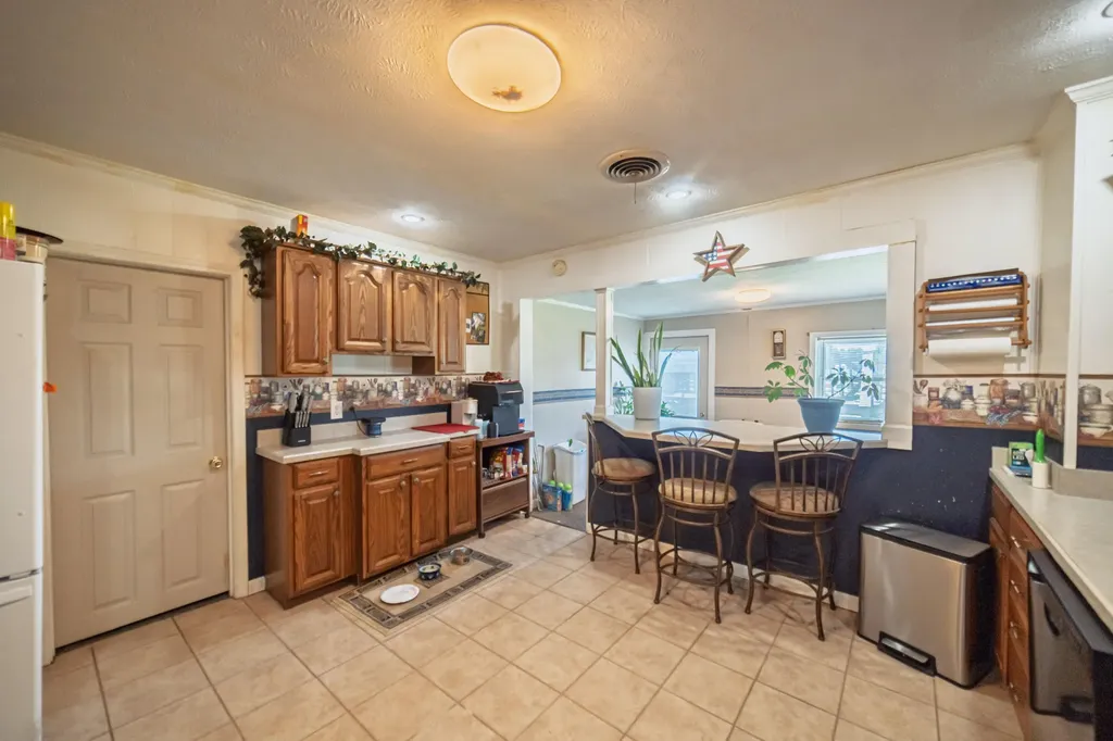 9570 State Route 131 Hickory KY 42051