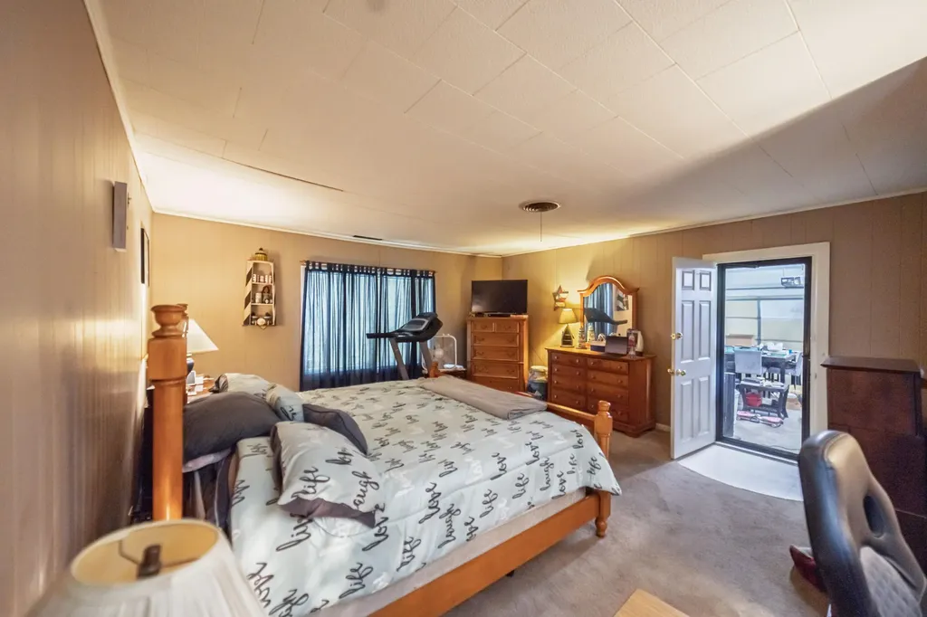 9570 State Route 131 Hickory KY 42051