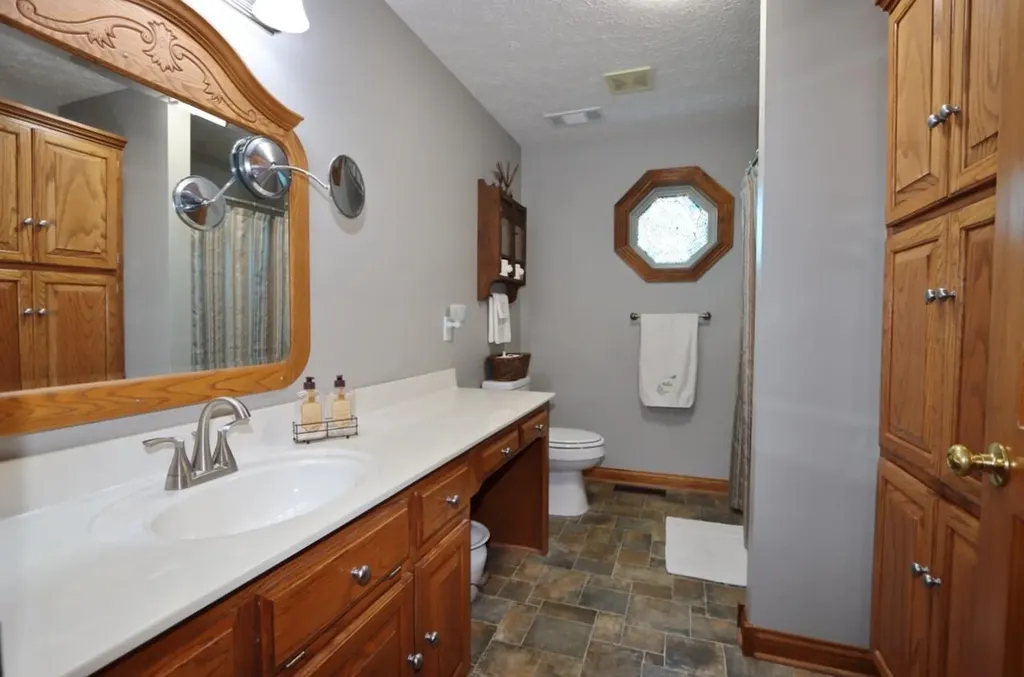 2983 Temple Hill Road Summer Shade KY 42166