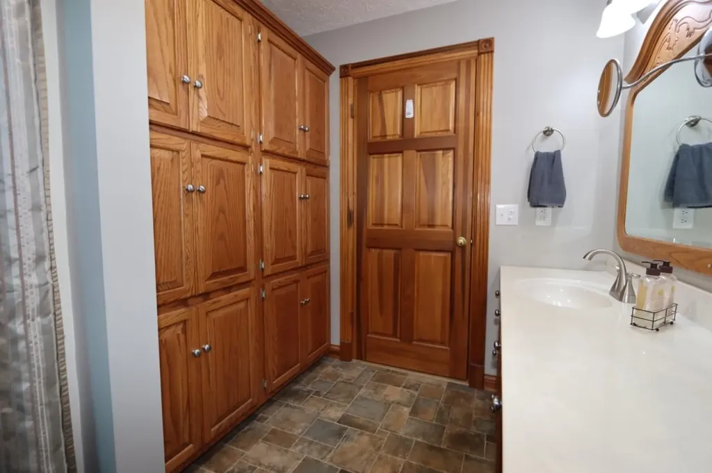2983 Temple Hill Road Summer Shade KY 42166