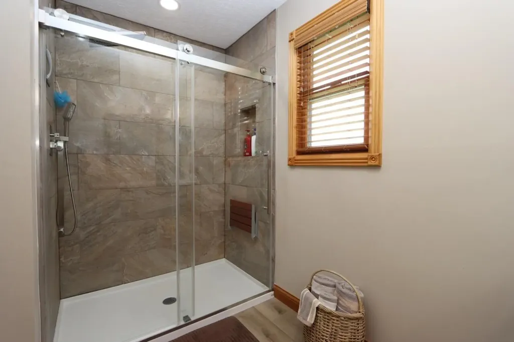 2983 Temple Hill Road Summer Shade KY 42166