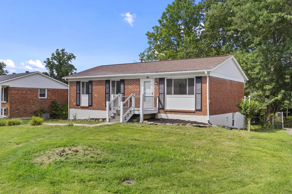 106 Redwood Drive Frankfort KY 40601