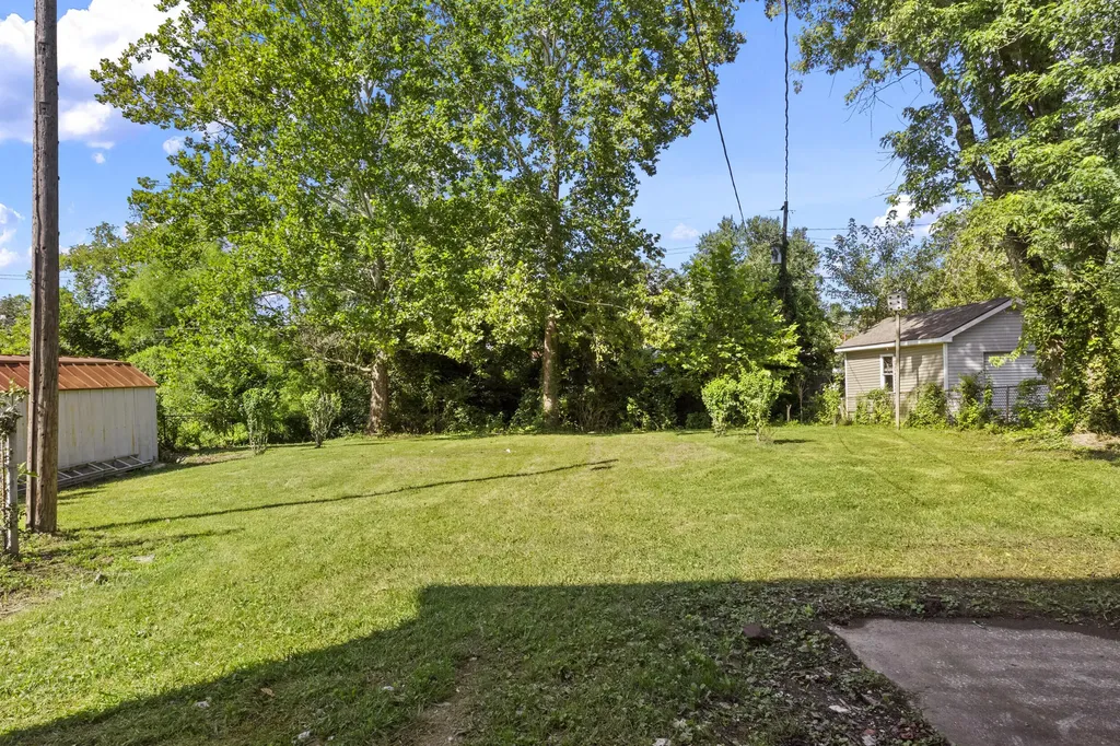 106 Redwood Drive Frankfort KY 40601