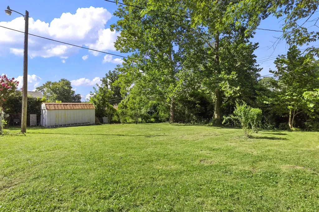 106 Redwood Drive Frankfort KY 40601