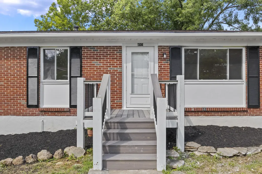 106 Redwood Drive Frankfort KY 40601