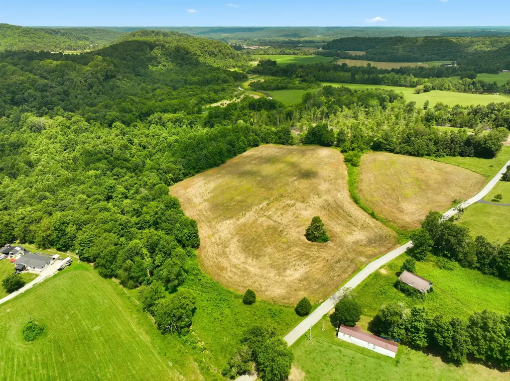 700-800 Goose Creek Road Dunnville KY 42528