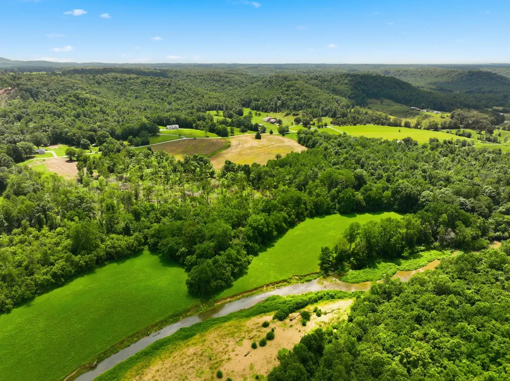 700-800 Goose Creek Road Dunnville KY 42528