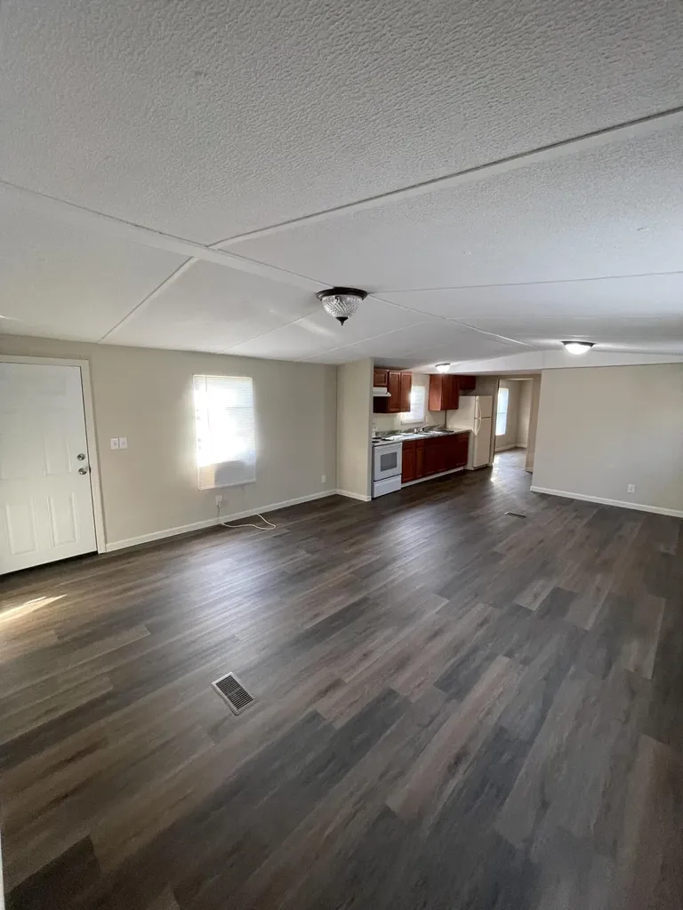 2573 Kentucky 11 Heidrick KY 40949
