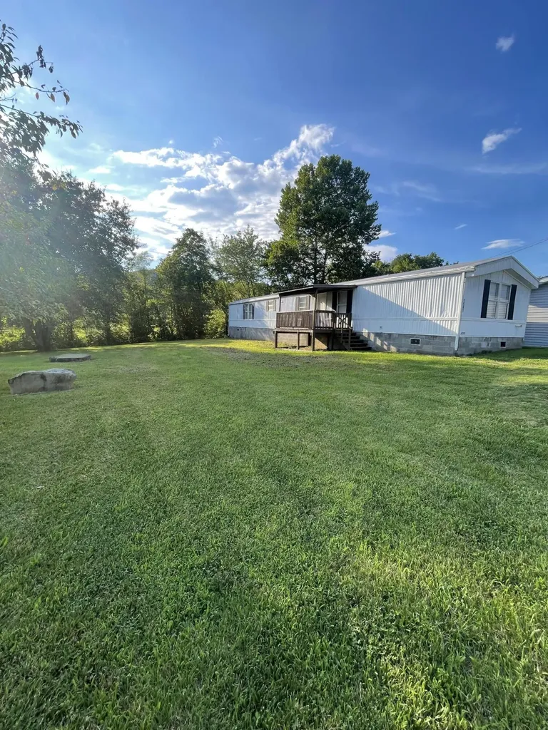 2573 Kentucky 11 Heidrick KY 40949