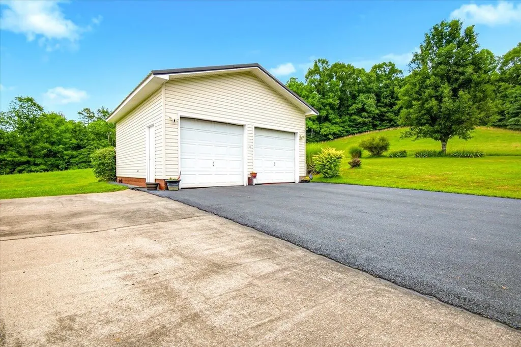 1381 Ingram Road Annville KY 40402